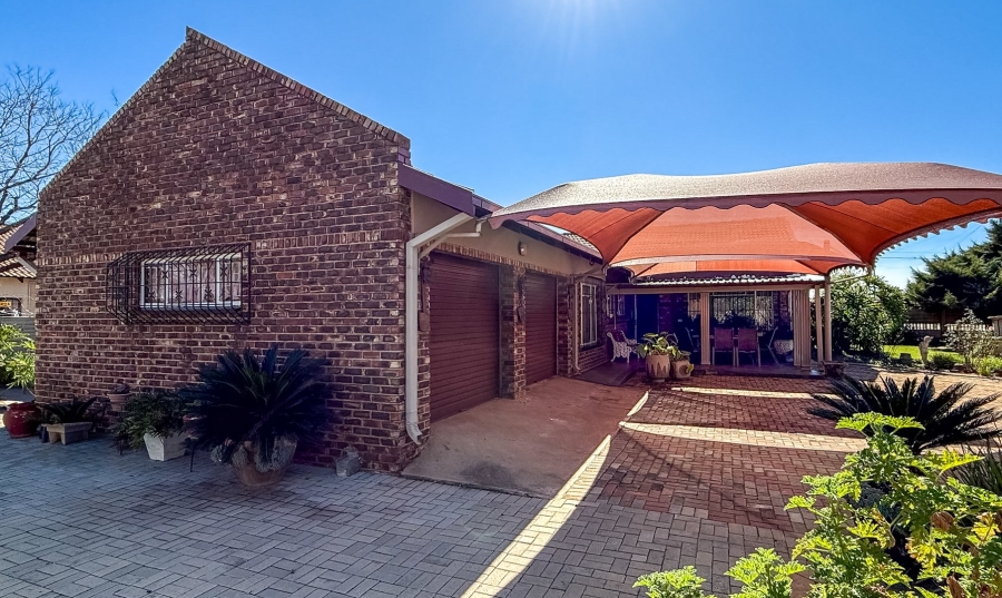 3 Bedroom Property for Sale in Flimieda North West